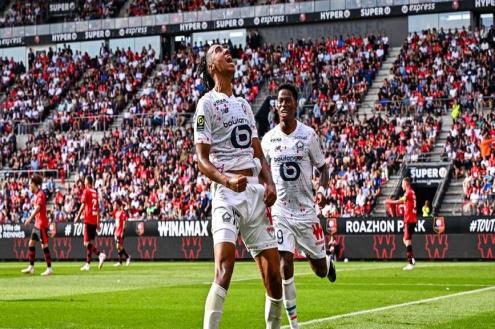 "فاران الجديد".. ريال مدريد ينافس باريس على ضم مدافع ليل